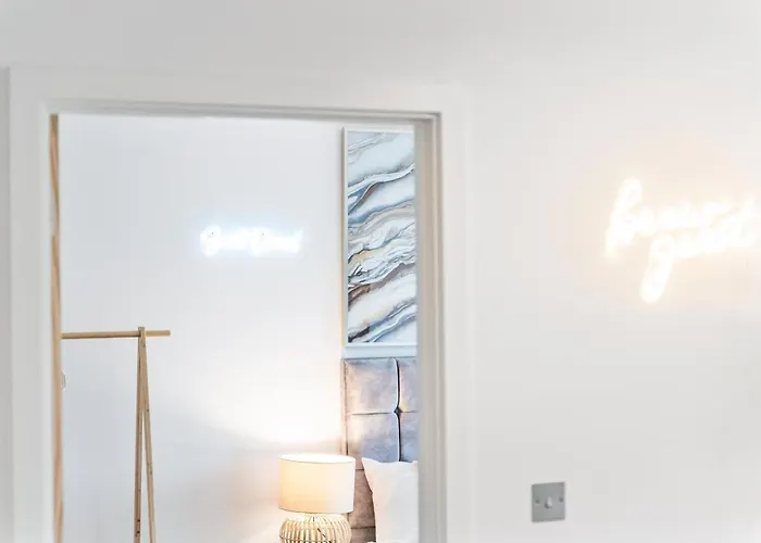 Lägenhet Centre - Minster Views - Gym Access - Sleeps 7 *