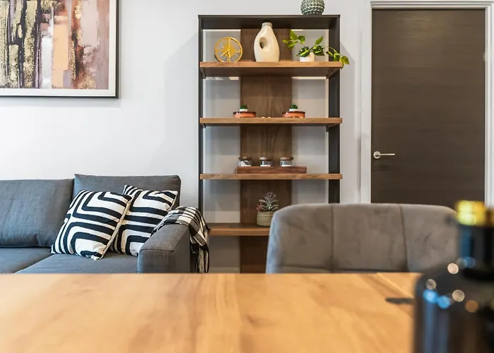 Centre - Minster Views - Gym Access - Sleeps 7 York