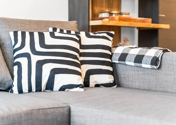 Centre - Minster Views - Gym Access - Sleeps 7 Lägenhet York