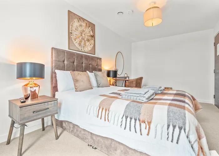 Centre - Minster Views - Gym Access - Sleeps 7 Lägenhet York