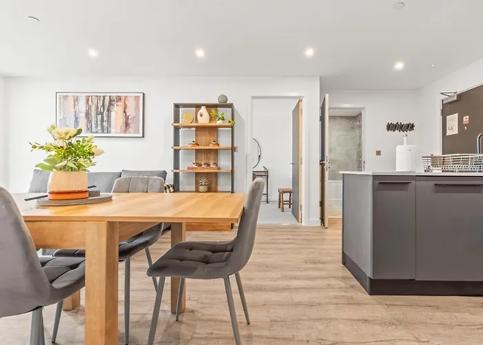 Lägenhet Centre - Minster Views - Gym Access - Sleeps 7 *