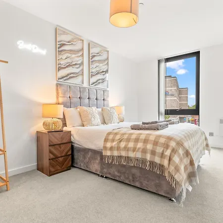 Centre - Minster Views - Gym Access - Sleeps 7 Apartament *